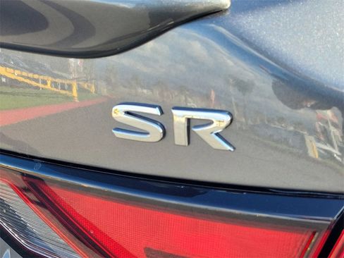 Used 2023 Nissan Sentra SR w/ SR Premium Package image 26