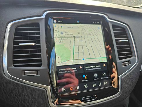 Used 2024 Volvo XC90 B5 Core w/ Protection Package Premier image 31