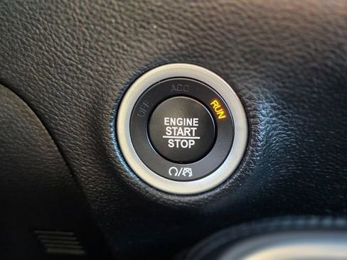 Used 2020 Dodge Challenger SXT image 27