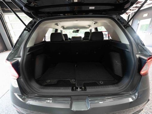 Used 2024 Hyundai Venue Limited FWD image 28