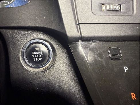 Used 2017 Toyota Sienna Limited Premium image 39