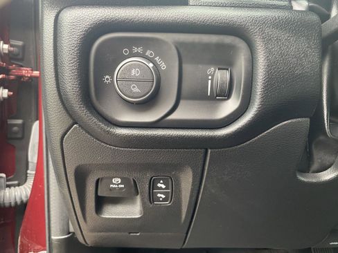 Used 2022 RAM 1500 Big Horn AWD/4WD image 17