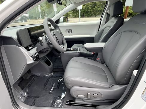 Certified 2026 Hyundai Ioniq 5 SEL RWD image 10