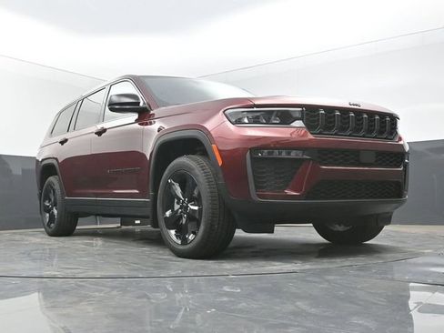 New 2026 Jeep Grand Cherokee L Limited w/ Limited Altitude Package AWD/4WD image 1