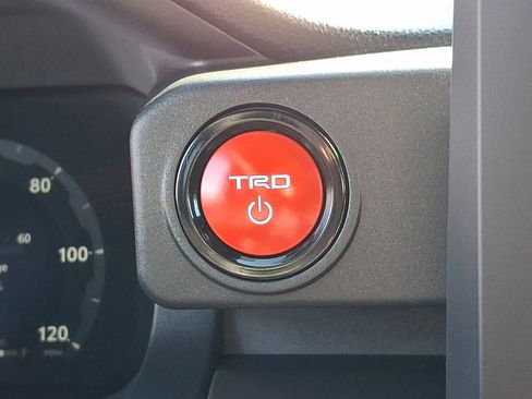 Used 2025 Toyota Tacoma TRD Off-Road image 22