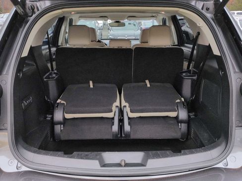 Used 2017 Ford Explorer Platinum image 36