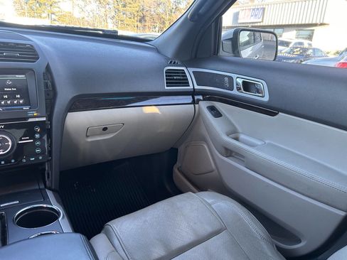 Used 2011 Ford Explorer Limited w/ 301A Rapid Spec Order Code image 5