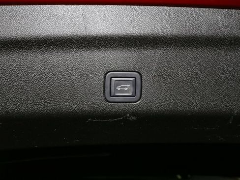 Used 2024 GMC Yukon Denali image 14