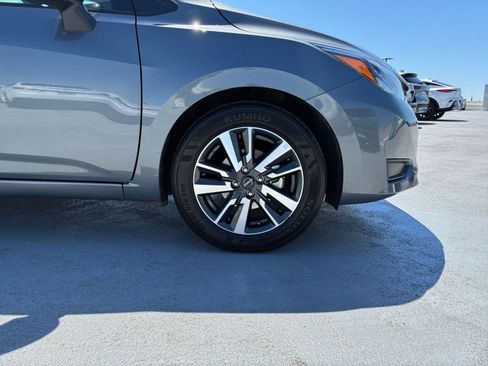 Used 2025 Nissan Versa SV FWD image 28