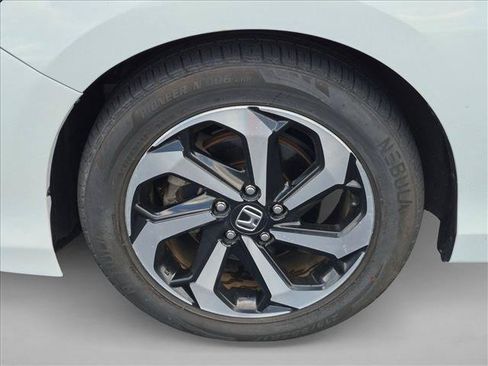 Used 2016 Honda Accord EX image 10