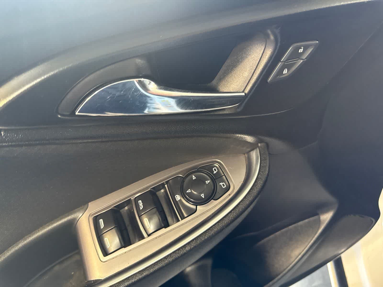 Used 2019 Chevrolet Malibu LT FWD image 19