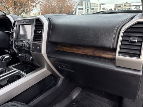 Used 2019 Ford F150 Lariat image 21