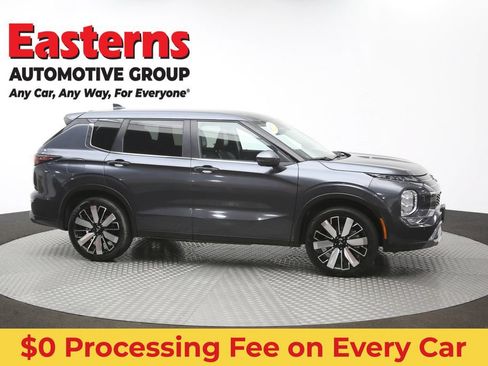 Used 2025 Mitsubishi Outlander SE AWD/4WD image 46