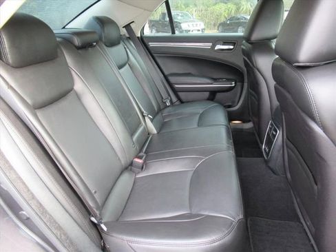 Used 2019 Chrysler 300 Touring w/ Quick Order Package 2EF image 26