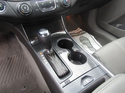 Used 2018 Chevrolet Impala LS image 15