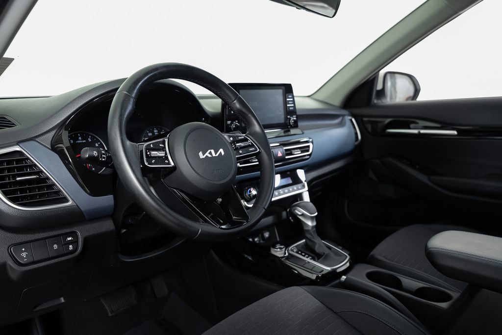 Used 2023 Kia Seltos S FWD image 24