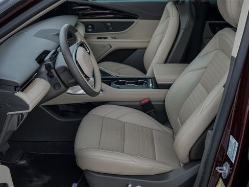 Used 2025 Lincoln Nautilus Reserve AWD/4WD image 9
