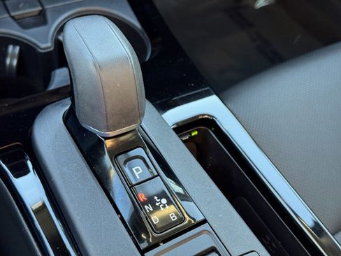 Used 2023 Toyota Prius Limited image 18