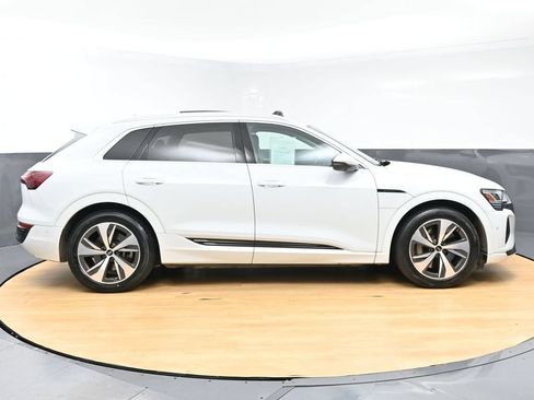 Used 2024 Audi Q8 e-tron Premium Plus w/ Premium Plus Package AWD/4WD image 8