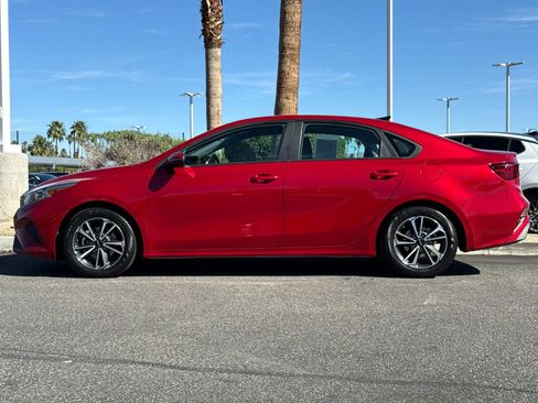 Used 2023 Kia Forte LXS w/ LXS Technology Package image 6