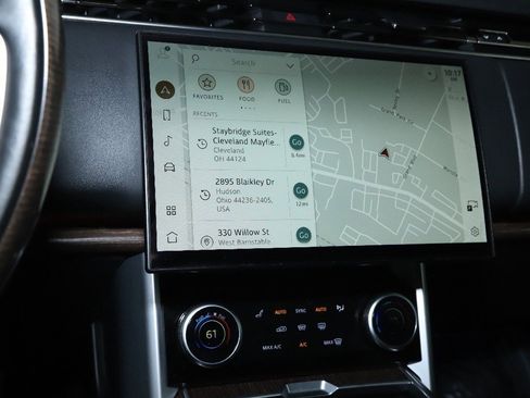 Used 2023 Land Rover Range Rover SE image 24