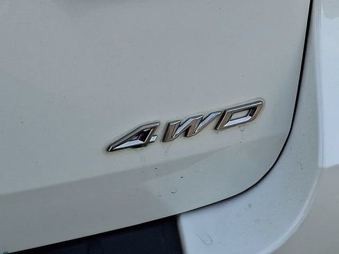 Used 2023 Ford Explorer XLT w/ Equipment Group 202A AWD/4WD image 28