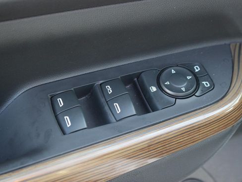 Used 2021 GMC Acadia SLE w/ Driver Convenience Package FWD image 14