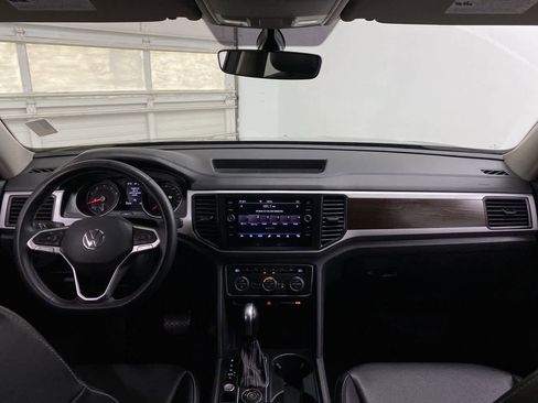 Used 2021 Volkswagen Atlas SE image 13