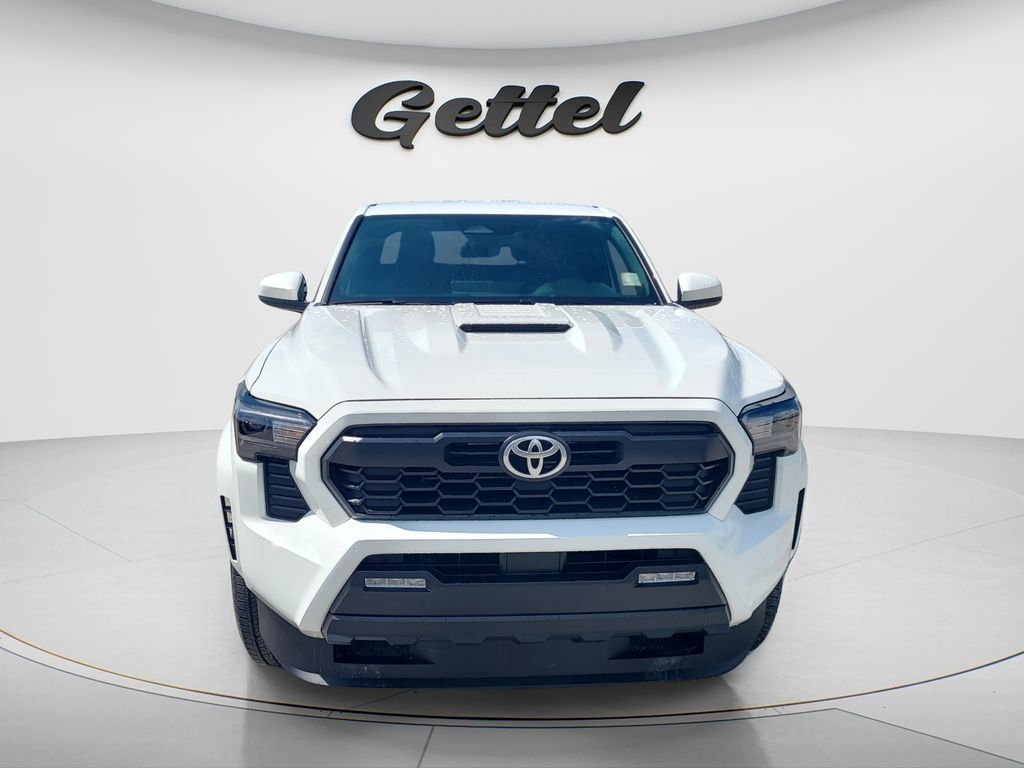 Certified 2025 Toyota Tacoma TRD Sport RWD image 2