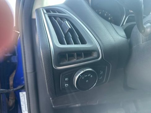 Used 2014 Ford Focus Titanium FWD image 9