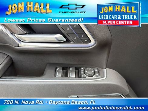 Used 2025 Chevrolet Silverado 3500 LTZ w/ LTZ Convenience Package AWD/4WD image 27