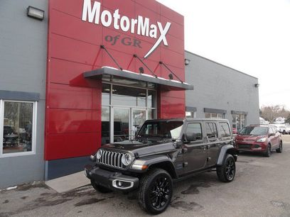 Used 2025 Jeep Wrangler Unlimited Sahara w/ Safety Group