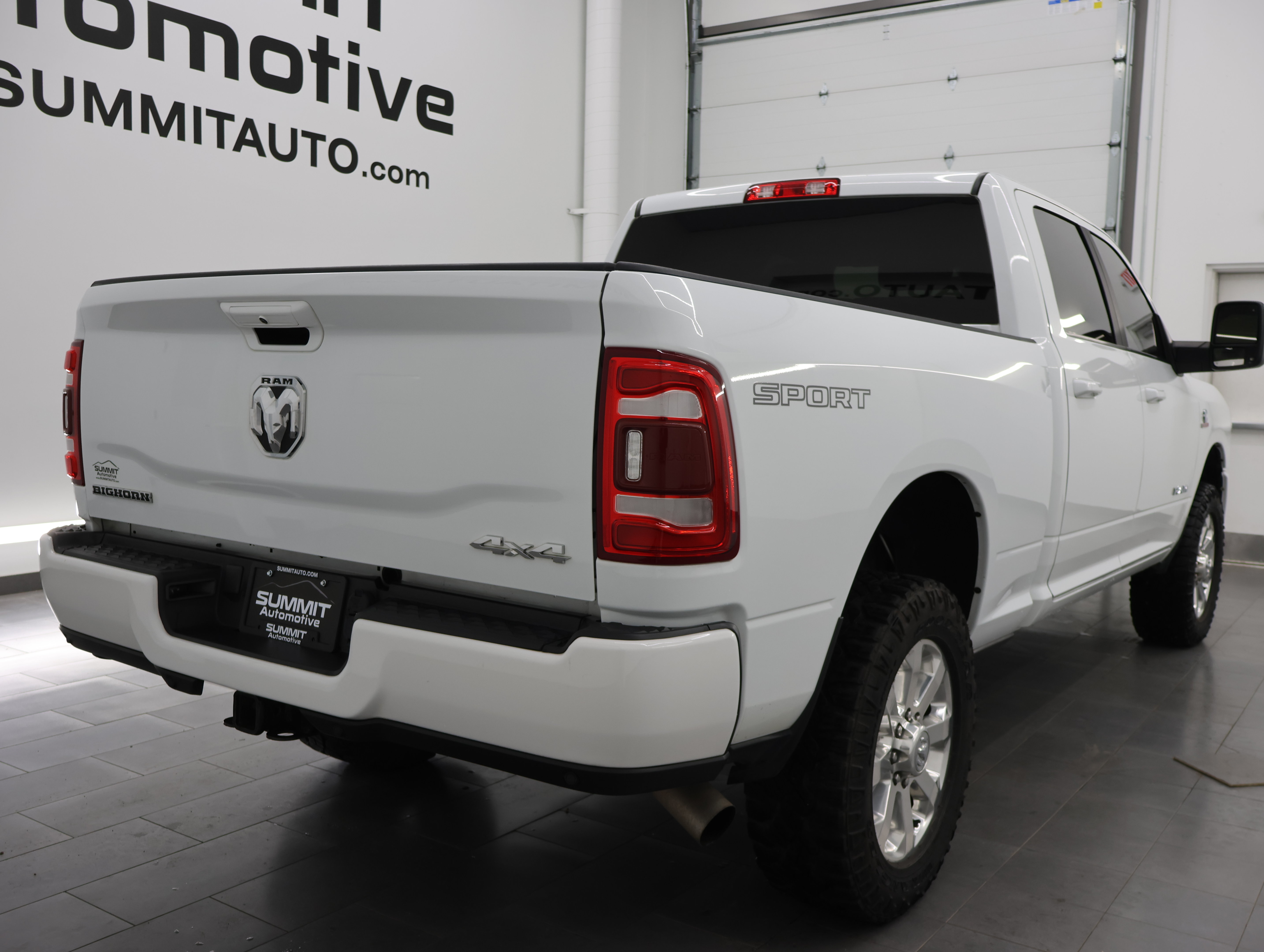 Used 2023 RAM 2500 Big Horn w/ Level 1 Equipment Group AWD/4WD image 4