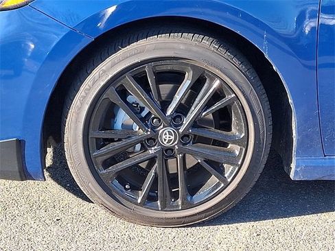 Used 2025 Toyota Camry SE image 8