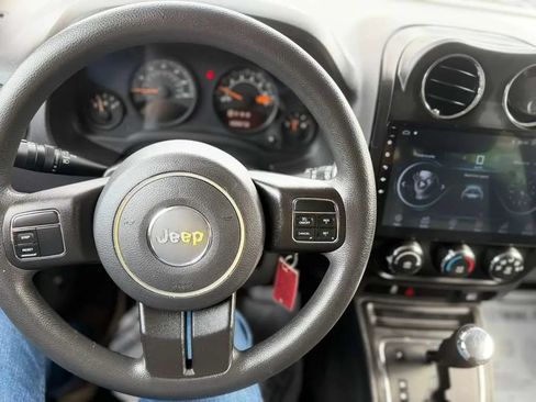 Used 2016 Jeep Patriot Sport w/ Power Value Group AWD/4WD image 11