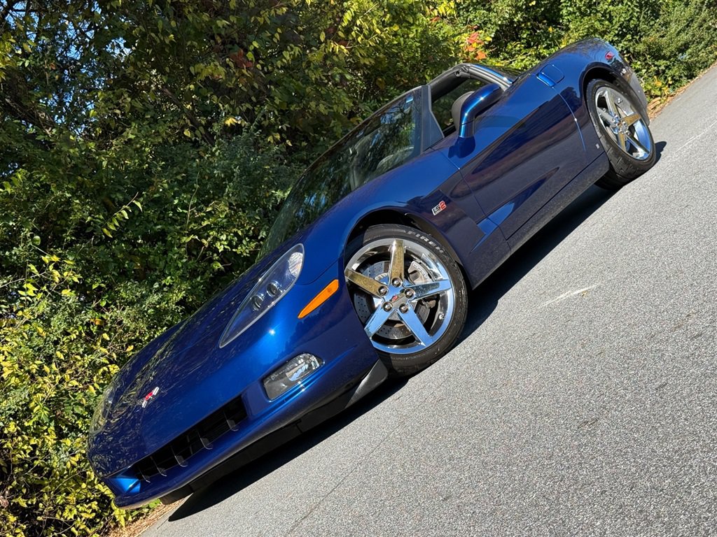 Used 2007 Chevrolet Corvette Coupe w/ Preferred Equipment Group RWD image 6