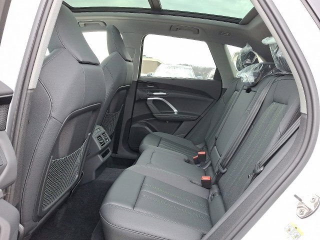 Used 2025 Audi Q5 Premium Plus w/ Premium Plus AWD/4WD image 7