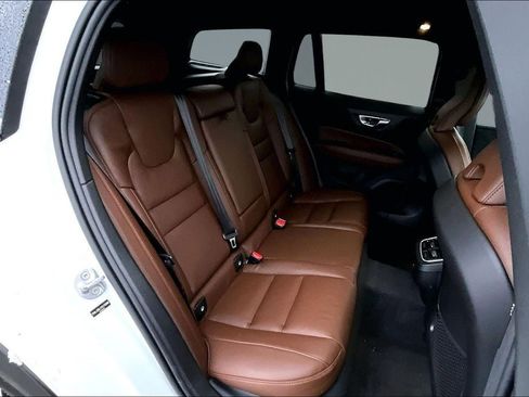 New 2026 Volvo V60 B5 Cross Country Ultra w/ Protection Package Premier AWD/4WD image 10