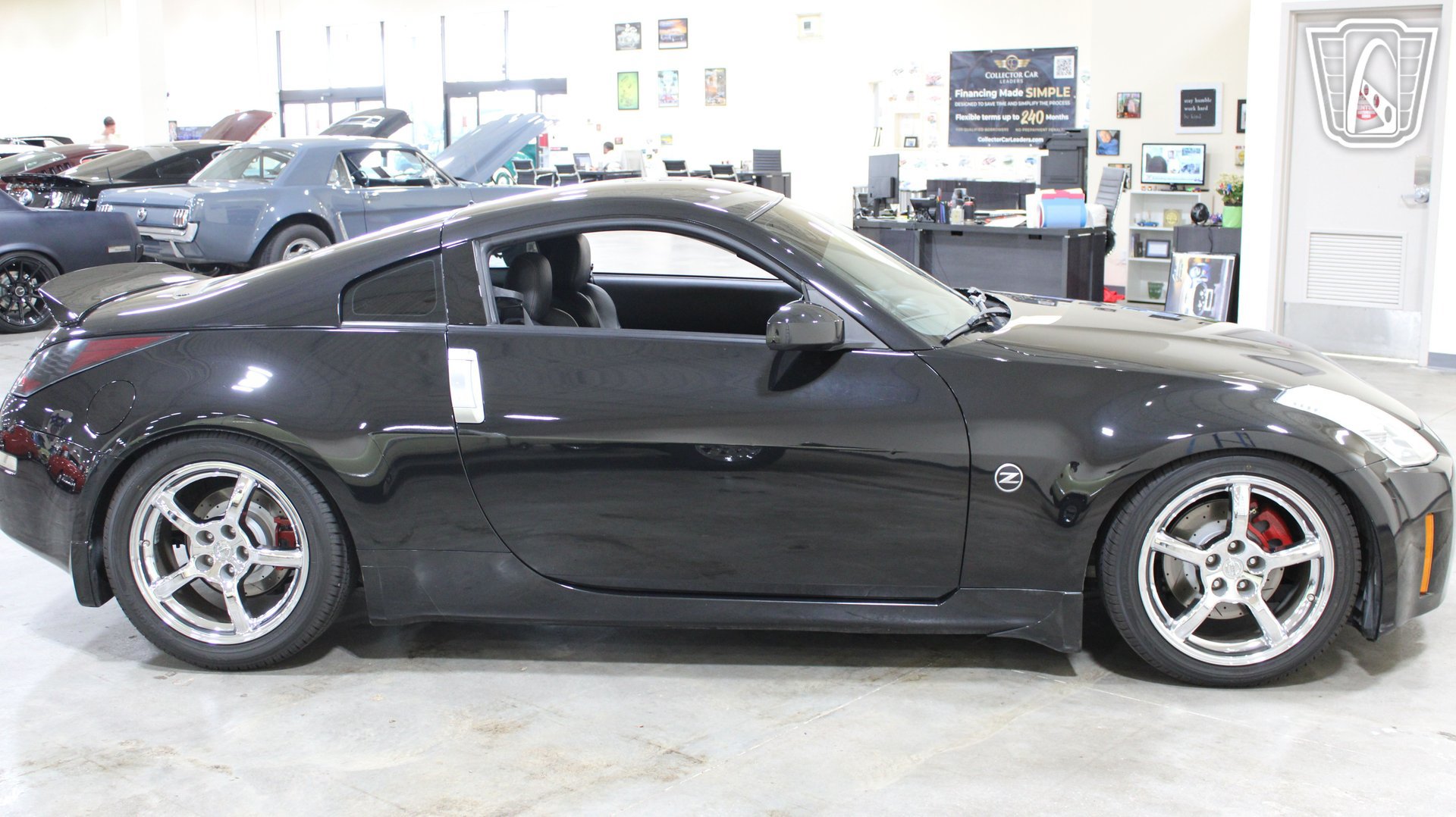 Used 2007 Nissan 350Z Touring w/ Cargo Convenience Pkg RWD image 4
