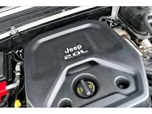 Used 2018 Jeep Wrangler Unlimited Sport S image 31