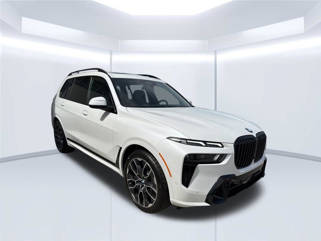 New 2026 BMW X7 xDrive40i w/ M Sport Package AWD/4WD image 8