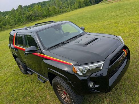 Used 2023 Toyota 4Runner 40th Anniversary SE AWD/4WD image 15