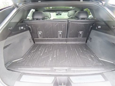 Used 2024 Cadillac Lyriq Luxury AWD/4WD image 40