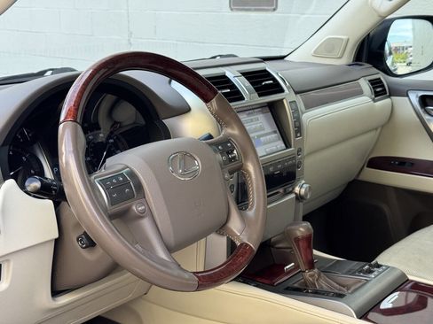 Used 2013 Lexus GX 460 image 13