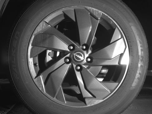 Used 2025 Nissan Rogue SV FWD image 12