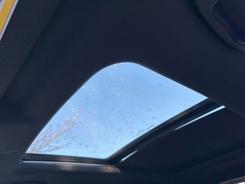 Used 2023 Chevrolet TrailBlazer RS w/ Sun and Liftgate Package image 12