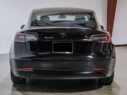 Used 2019 Tesla Model 3 Standard Range Plus image 14
