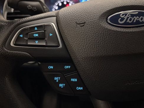Used 2019 Ford Escape SE image 15
