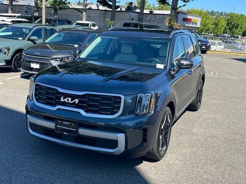 Certified 2024 Kia Telluride S w/ S Sunroof Package AWD/4WD image 3