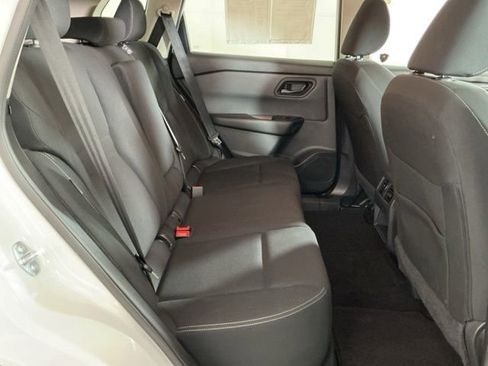 Used 2024 Nissan Rogue S AWD/4WD image 6